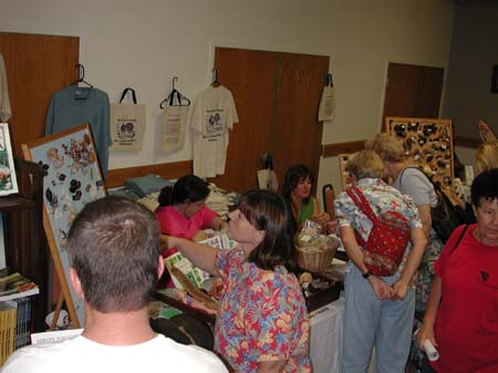 10 Crowd at the Displays