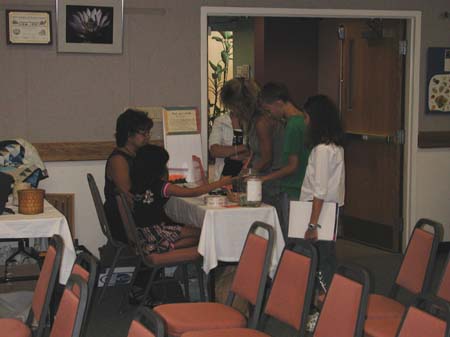 08 Lindy & Samantha at reception