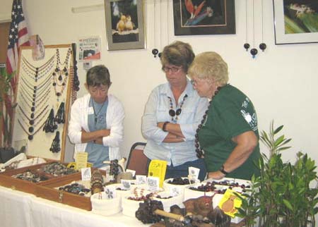 19 Mary Bowman, Nan Rhodes & Cecelia Abbott